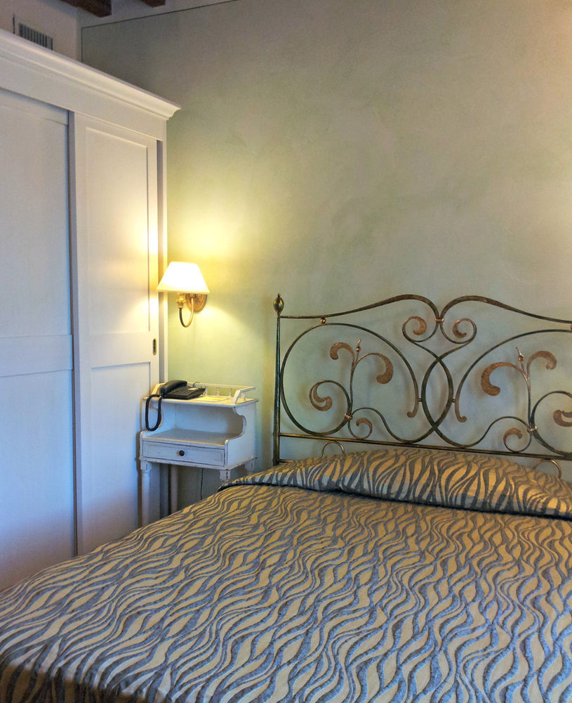 Borgo Sant'Ippolito Country Hotel Ginestra Fiorentina ภายนอก รูปภาพ