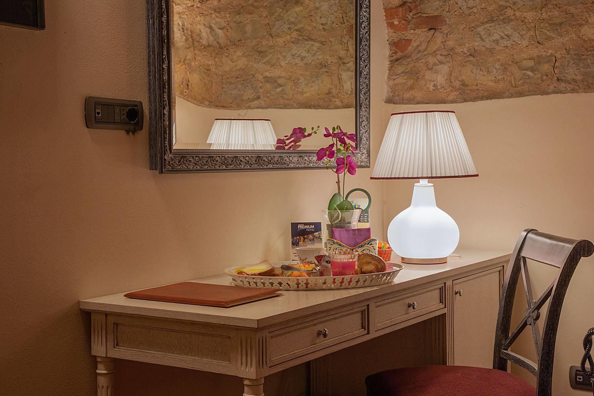 Borgo Sant'Ippolito Country Hotel Ginestra Fiorentina ภายนอก รูปภาพ