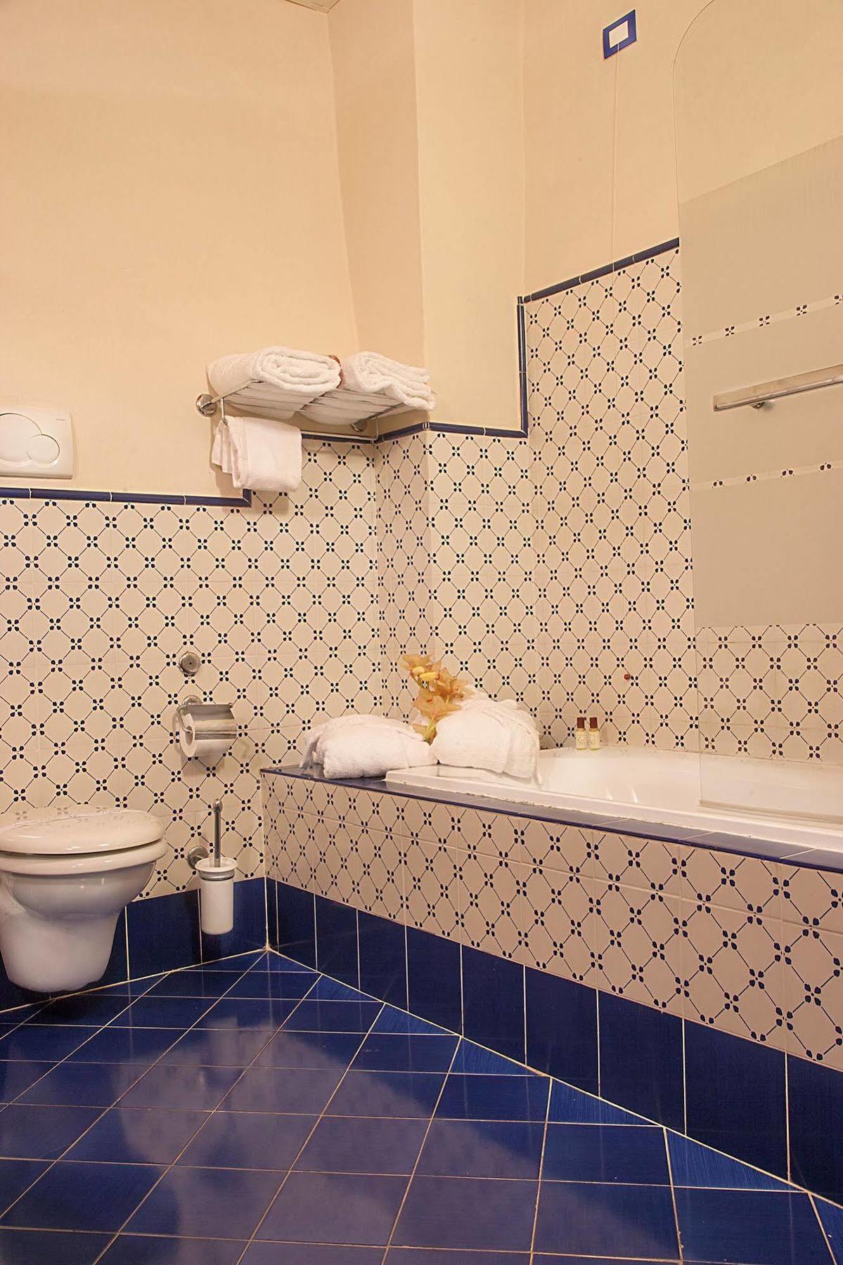 Borgo Sant'Ippolito Country Hotel Ginestra Fiorentina ภายนอก รูปภาพ
