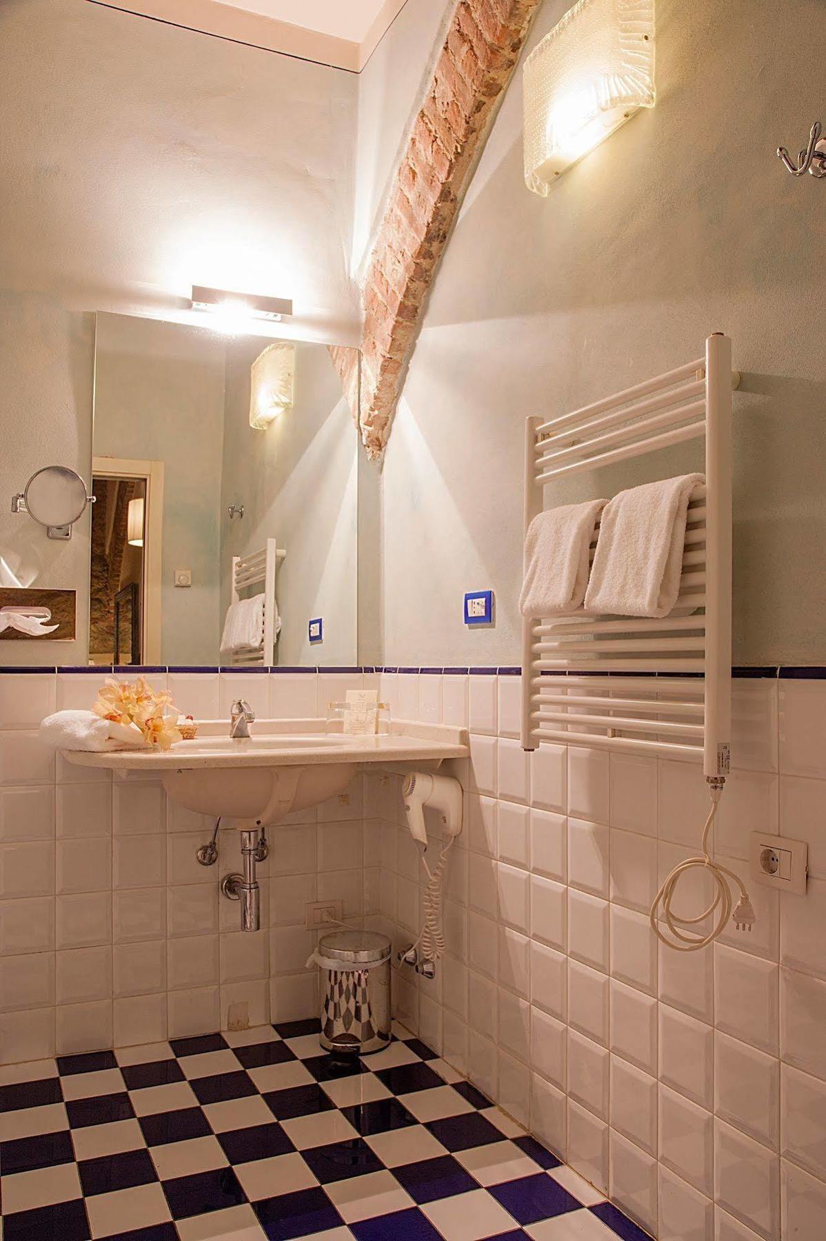 Borgo Sant'Ippolito Country Hotel Ginestra Fiorentina ภายนอก รูปภาพ
