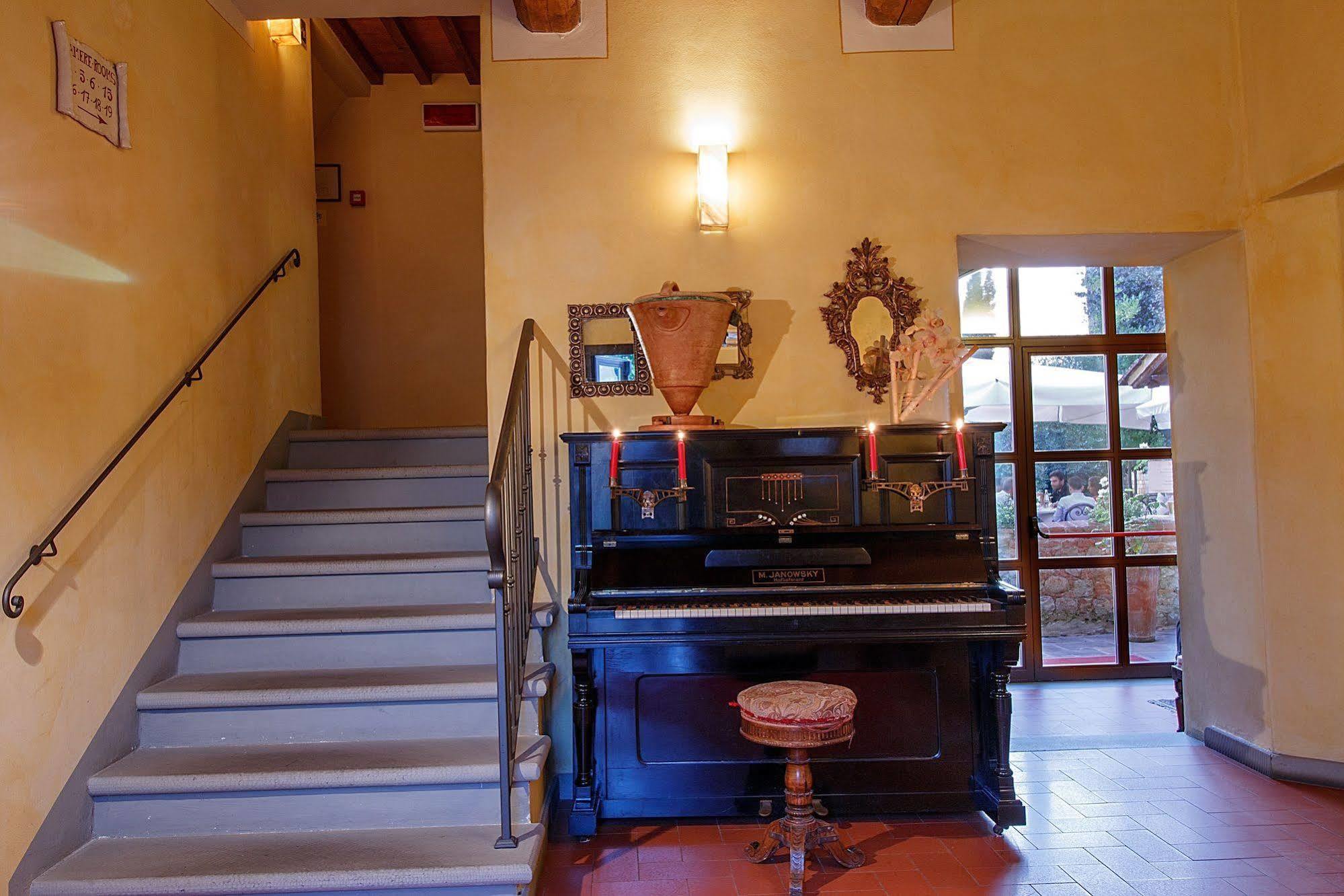 Borgo Sant'Ippolito Country Hotel Ginestra Fiorentina ภายนอก รูปภาพ